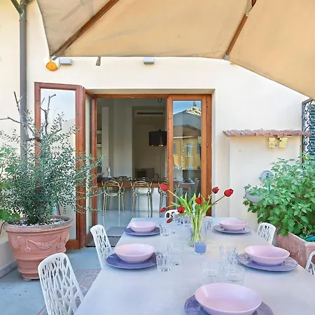 Apartment Luxury With Amazing Terrace In Florence-hosted By Sweetstay *