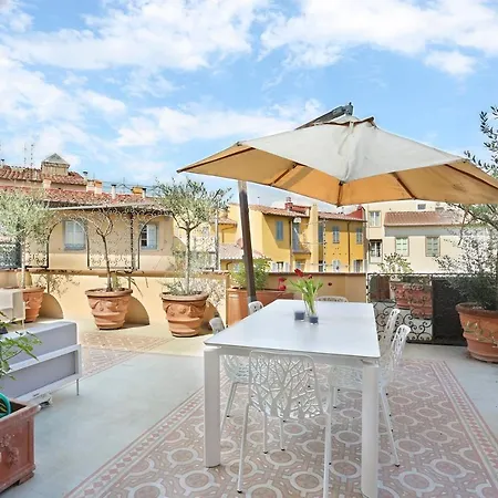 Luxury With Amazing Terrace In Florence-hosted By Sweetstay Florence