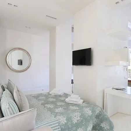 Luxury With Amazing Terrace In Florence-hosted By Sweetstay Apartment Florence